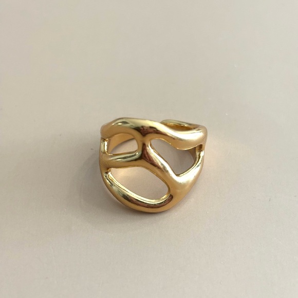 Silver and Gold Plated Rings - Picture 5 of 6